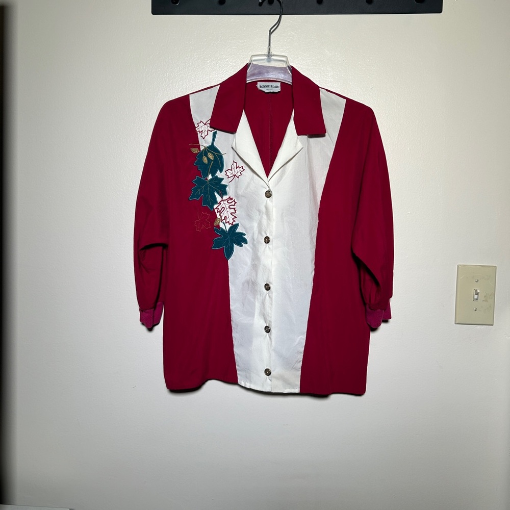 Vintage 80s Women’s Bowler Shirt Magenta and White